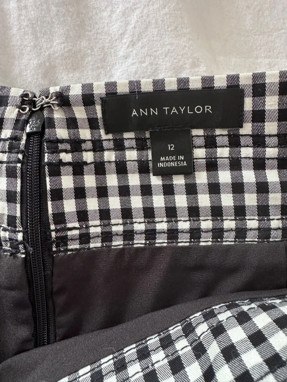 Ann Taylor Black and White Gingham Pencil Skirt Size 12
